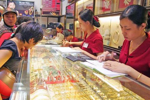 Ngân hàng Nhà nước nói về việc không dùng tiền mặt mua, bán vàng
