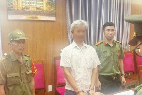 Bắt giám đốc trung tâm Anh ngữ về hành vi lừa đảo