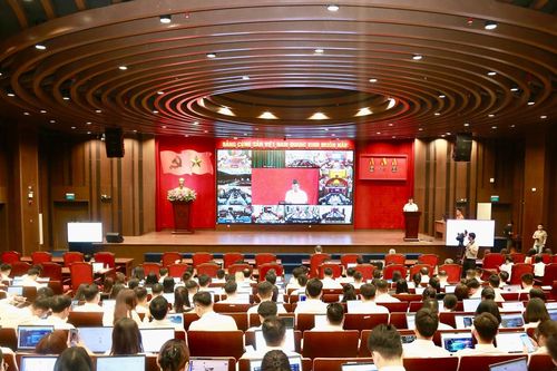 Đẩy mạnh đánh giá công chức, viên chức, người lao động Tòa án