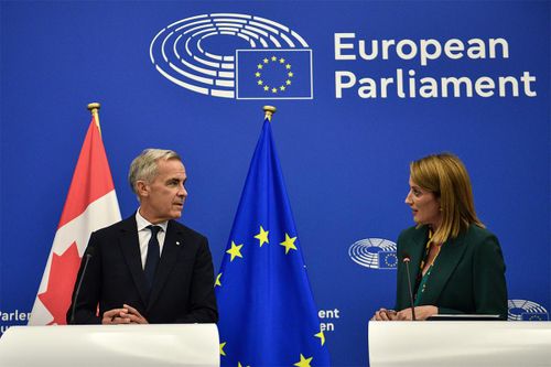 EU rút lại đề xuất bắt đầu đàm phán về tư cách 'thành viên liên kết' cho Canada