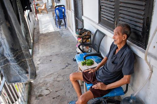 Chung cư hơn 50 năm tuổi có nguy cơ sập, 141 hộ dân vẫn chưa di dời