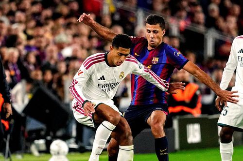 Jude Bellingham định nghĩa lại số 10: Thăng hoa với Mourinho