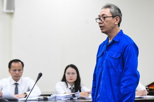 Hình ảnh cựu Phó Chủ tịch UBND tỉnh Thanh Hóa Lê Đức Giang hầu tòa tại Hà Nội