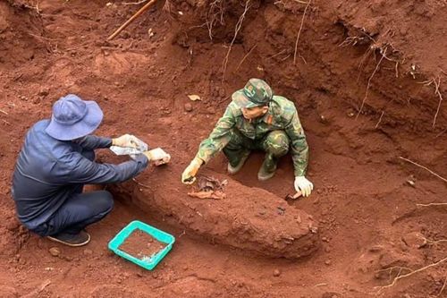 Đơn xin vào Đảng 6 trang bên hài cốt liệt sĩ hé lộ manh mối bất ngờ