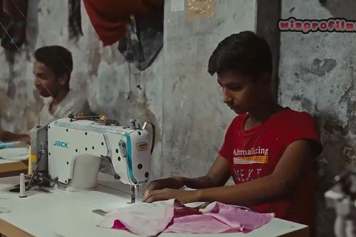 Mặt tối của thời trang nhanh: Lợi nhuận từ lạm dụng lao động trẻ em