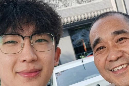 Ông chủ vườn dâu nổi tiếng vì đề thi tiếng Anh gần 20 năm trước giờ ra sao?