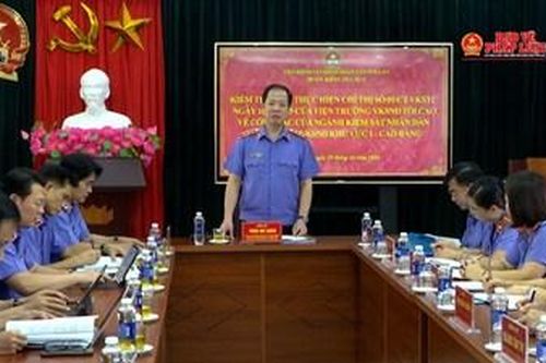 Phó Viện trưởng VKSND tối cao Trần Hải Quân làm việc tại VKSND khu vực 1, tỉnh Cao Bằng
