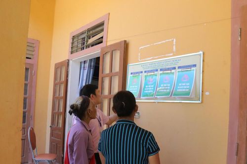 Nghệ An triển khai chính sách đối với người có uy tín vùng đồng bào dân tộc thiểu số