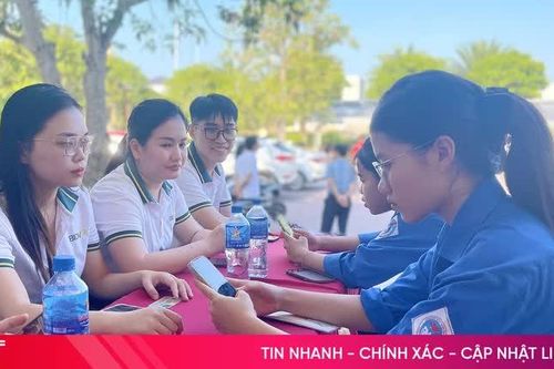 Dấu ấn của tuổi trẻ Hà Tĩnh trong đợt cao điểm phổ cập kỹ năng số toàn dân