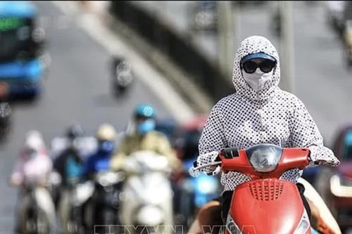 El Nino khiến nắng nóng bất thường kéo dài ở miền Bắc