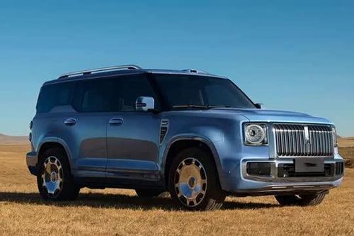 SUV PHEV dài 5,3 mét, công suất 687 mã lực, giá gần 1,2 tỷ đồng