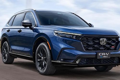 Số xe hybrid tăng nhanh tại Việt Nam, hãng nào chiếm ưu thế?