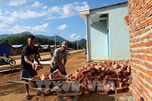Di dời dân khỏi vùng sạt lở, tạo nền tảng an cư bền vững ở Trà Leng