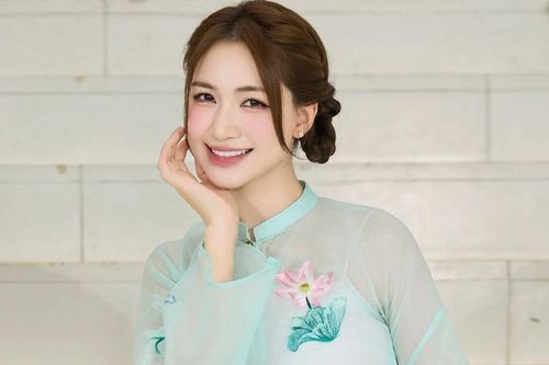 Hòa Minzy mắc sai lầm với nam ca sĩ 29 tuổi