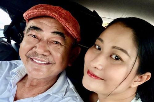 Bạn gái kém 36 tuổi của NSND Việt Anh nói đúng 5 chữ về tin vui