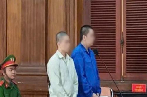 Mâu thuẫn vì tiếng nẹt pô xe, nam thanh niên dùng kéo đâm người
