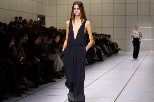 Đằng sau phong cách thanh lịch trị giá 5 - 7 tỷ Euro của Giorgio Armani