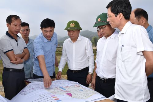 Phó Chủ tịch UBND tỉnh Nguyễn Minh Phú kiểm tra tiến độ một số công trình, dự án