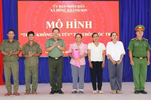 Xã Đông Khánh Sơn ra mắt mô hình “Thôn không ma túy” tại 6 thôn