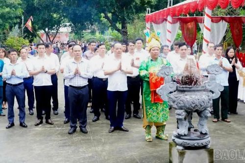 Lâm Giang: Sôi nổi ngày hội văn hóa các dân tộc gắn với lễ giỗ Tướng quân Hà Chương