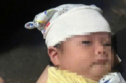 Xã Tân Lập tìm người thân bé gái 1 tháng tuổi bị bỏ rơi bên Quốc lộ 1A