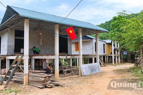 Dân Hóa: Đẩy nhanh tiến độ xóa nhà tạm ở vùng biên giới