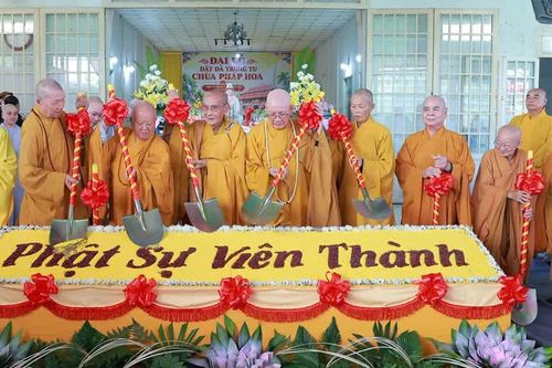 Lễ đặt đá đại trùng tu chùa Pháp Hoa (P.Thủ Đức, TP.HCM)