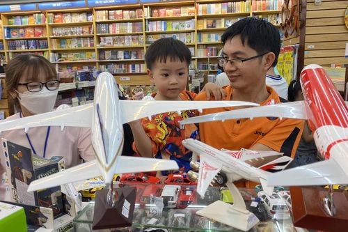 TP.HCM tung chương trình kích cầu hơn 250 tỷ đồng dịp cuối năm và Tết 2027