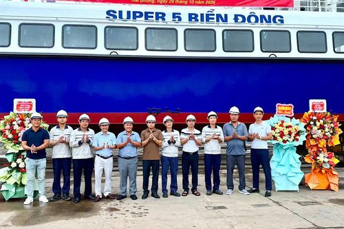 Hạ thủy thêm tàu khách hơn 40 tỷ đồng hoạt động tuyến Sa Kỳ - Lý Sơn