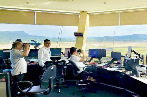 Điều hành an toàn 38 chuyến bay trong buổi sáng đầu khai thác đường băng số 2 tại Phú Quốc