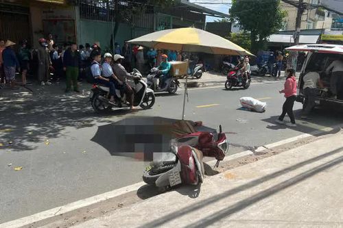 Tai nạn giao thông 29/10: Người đàn ông đi bộ qua đường bị xe máy tông tử vong