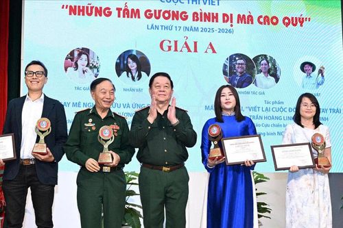 Cuộc thi viết 'Những tấm gương bình dị mà cao quý' lần thứ 17: Lan tỏa khát vọng cống hiến cho cộng đồng