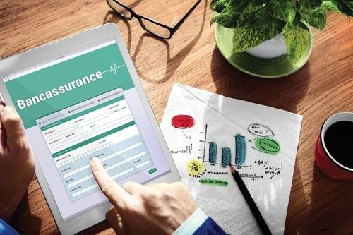 Bảo hiểm trở thành nguồn thu tiềm năng của các nhà băng