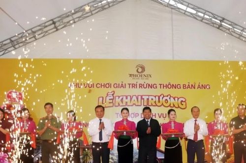 Tổ hợp 'Go Kart - Công viên Khủng long - Spa đại ngàn' đi vào hoạt động tại Phượng Hoàng Mộc Châu