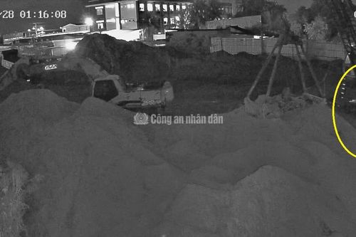 Nửa đêm đột nhập bãi vật liệu xây dựng ở Cà Mau để trộm dầu