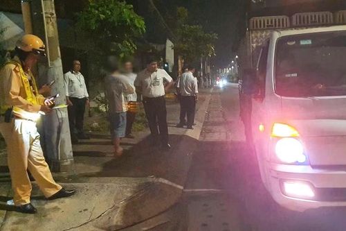 Phát hiện xe chở 1,3 tấn gia cầm không giấy kiểm dịch