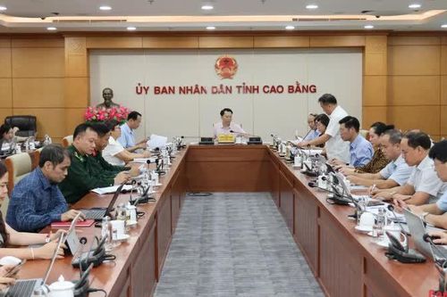 UBND tỉnh họp chuyên đề về công tác xây dựng và ban hành văn bản quy phạm pháp luật lần thứ 5