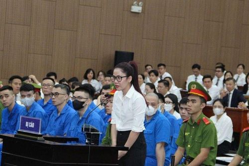 Bạn gái Mr Pips giữ tài sản trăm tỷ nhưng bố mẹ vẫn làm ruộng mưu sinh?