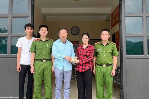 70.000.000 đồng bất ngờ xuất hiện trong tài khoản của Đoạn Thị Píai (SN 1999), công an vào cuộc xác minh