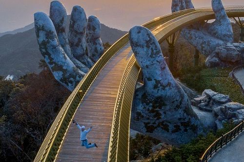Một thành phố Việt Nam lọt mắt xanh loạt ông lớn du lịch thế giới: Có biển đẹp, núi xanh và những di sản nổi tiếng
