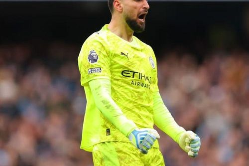 HLV Enzo Maresca làm rõ tương lai của Donnarumma sau chiến thắng của Manchester City