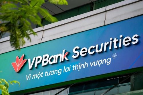 VPBankS: Doanh thu tăng gần gấp đôi, dòng tiền kinh doanh âm hơn 12.000 tỷ đồng
