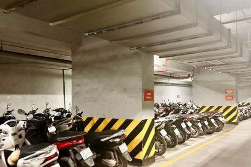 Bổ sung trạm sạc xe điện tại chung cư: Cần rà soát đồng bộ hạ tầng
