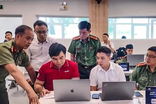 Tiện ích của Hanoi Smart Police được đánh giá cao tại cuộc thi quốc tế Data for Life