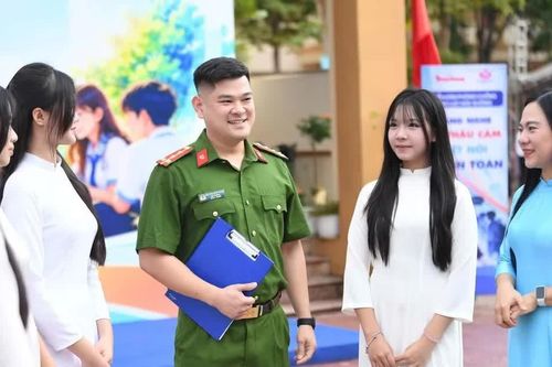 Bạo lực học đường không chỉ là những vụ đánh nhau