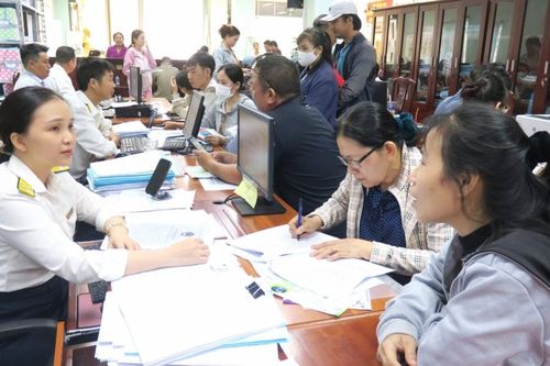 Hướng dẫn chi tiết giảm 30% số thuế TNCN, thuế TNDN phải nộp từ kinh doanh có doanh thu không quá 10 tỉ đồng