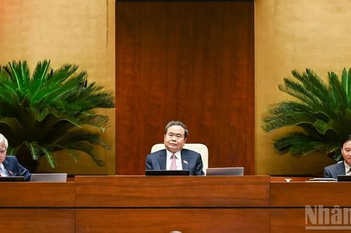 [Ảnh] Quốc hội thảo luận về thực hiện kế hoạch phát triển kinh tế-xã hội năm 2026