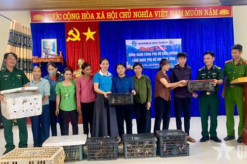 Để phụ nữ vùng biên biết tự bảo vệ mình