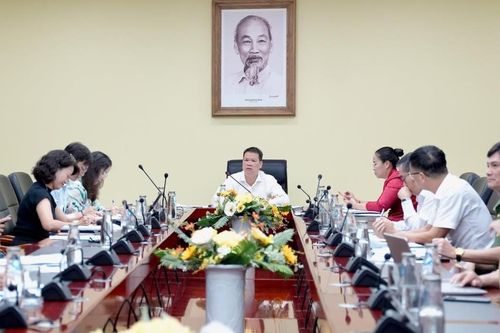 Đẩy mạnh các giải pháp thu hút nhân lực chất lượng cao, phát triển công nghiệp văn hóa và kinh tế đêm