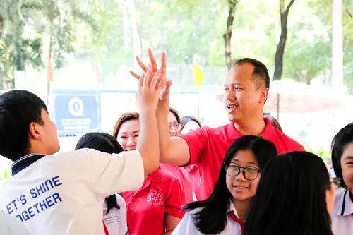 Đặc sắc những lớp học không biên giới